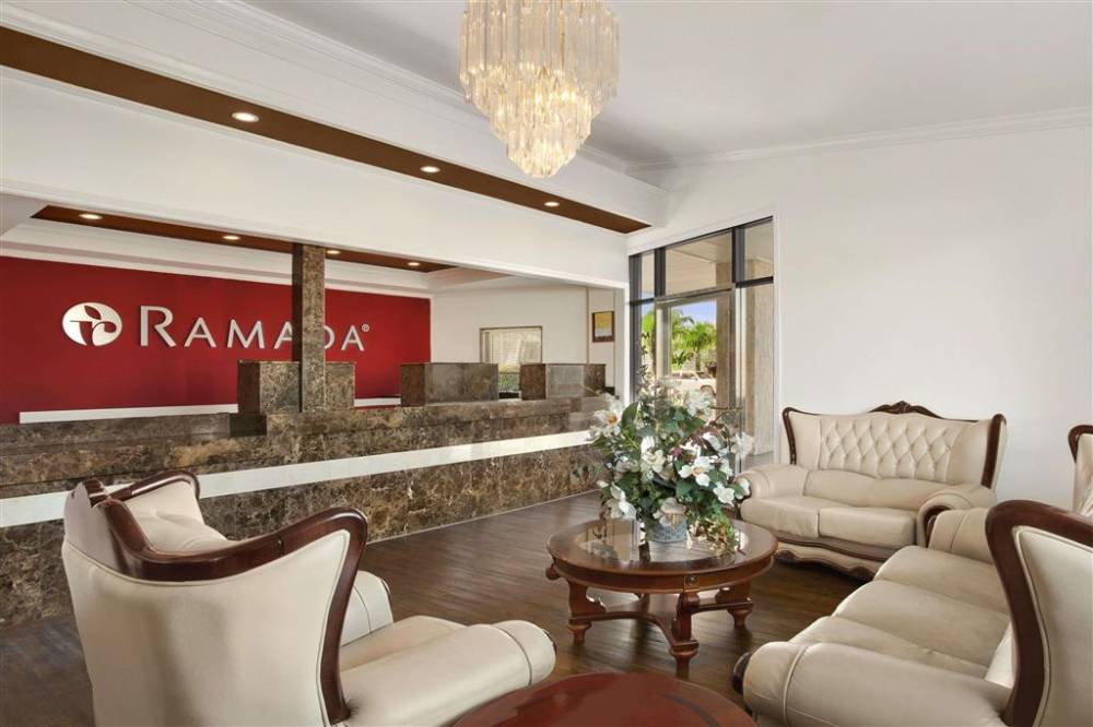Ramada By Wyndham Torrance 4