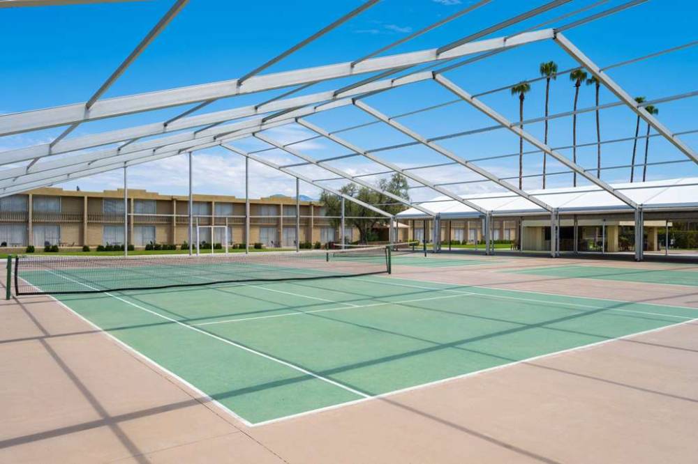 Ramada By Wyndham Tucson 6