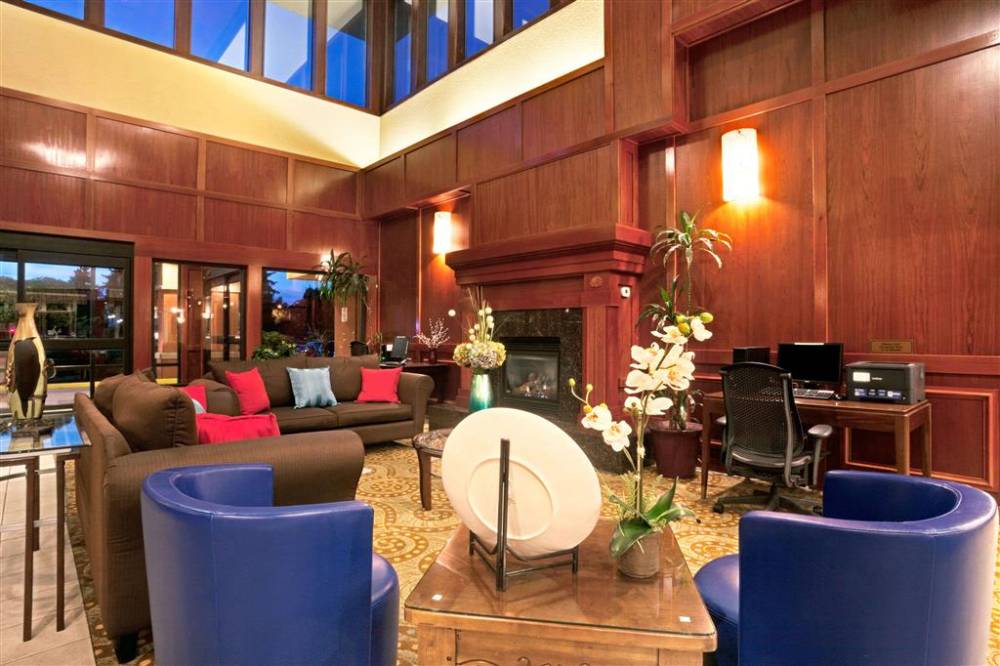 Ramada By Wyndham Tukwila Southcenter 5