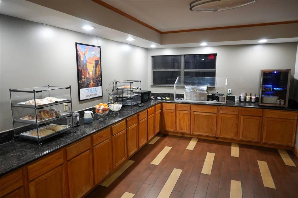 Ramada By Wyndham Tulsa/broken Arrow 3