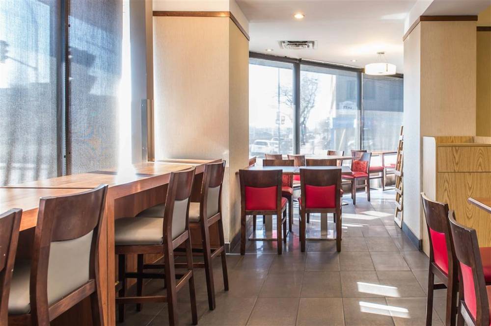 Ramada Plaza By Wyndham Montreal 4