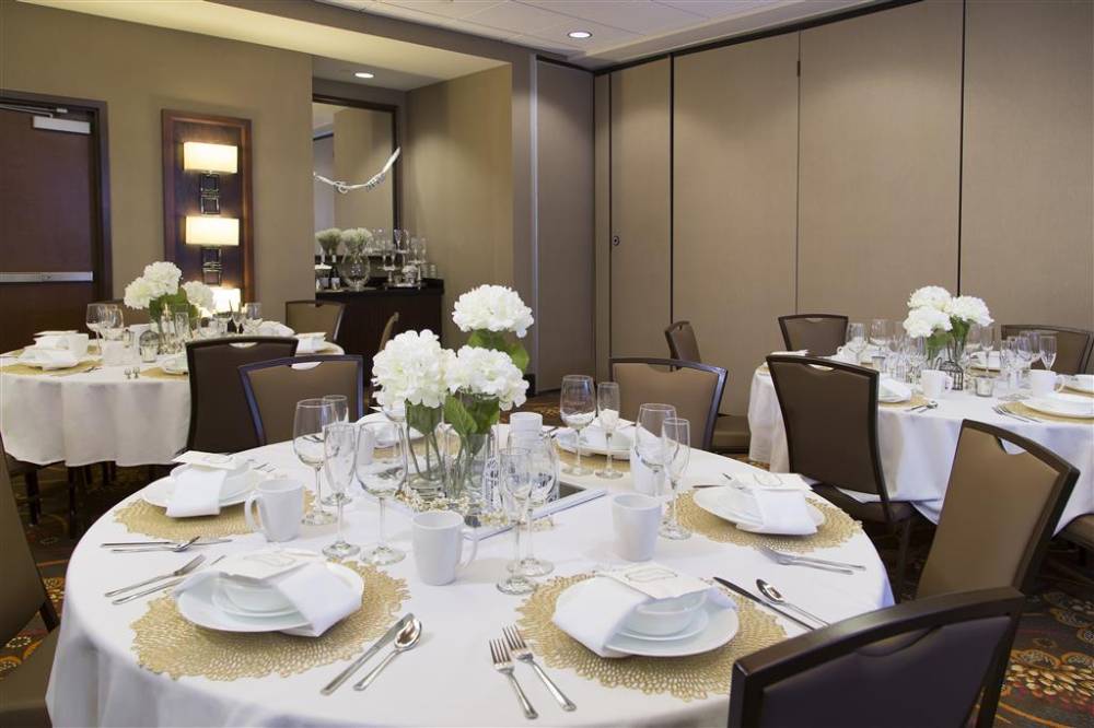 Ramada Plaza By Wyndham Orlando Resort & Suites Intl Drive 2