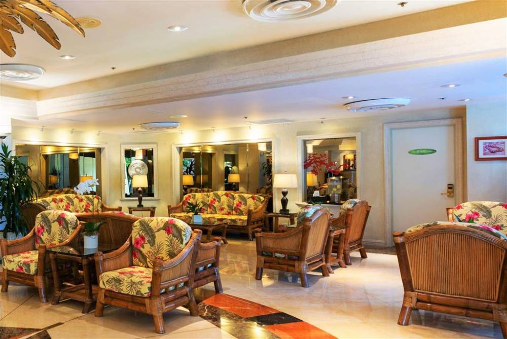 Ramada Plaza By Wyndham Waikiki 4