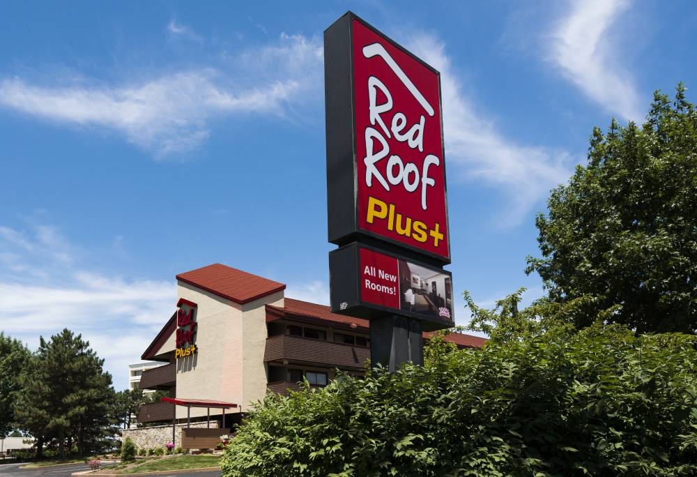 Red Roof Plus St Louis-forest Park/hampton Avenue  9