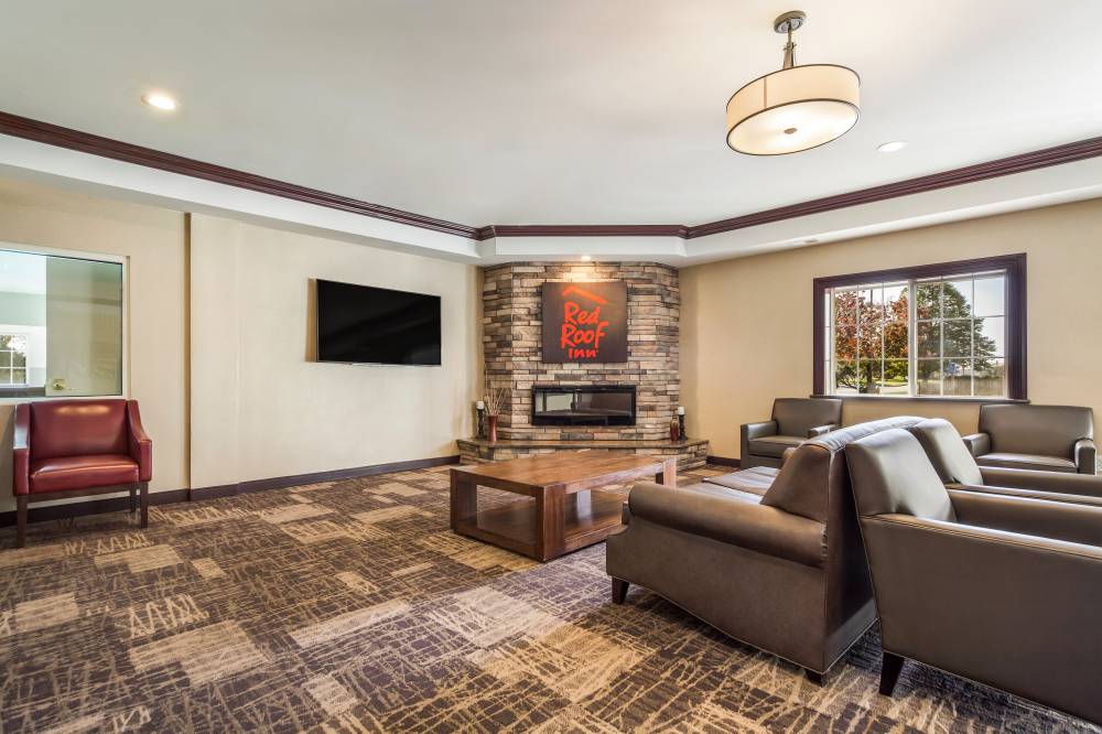 Red Roof Suites Omaha -council Bluffs 7