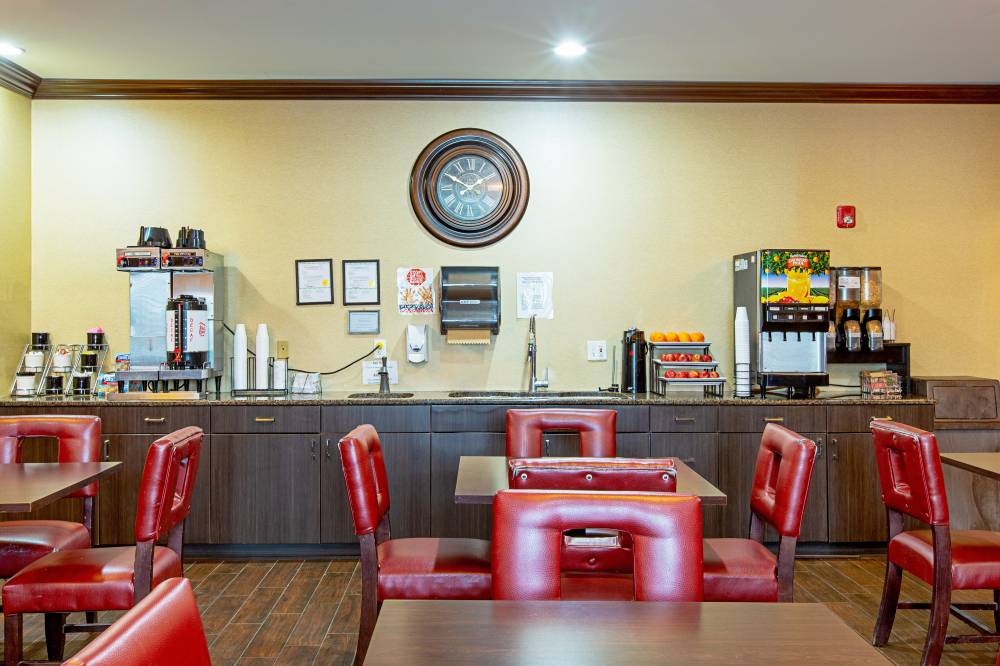 Red Roof Suites Omaha -council Bluffs 9