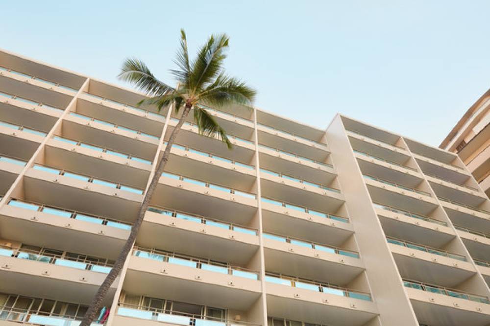 Regency On Beachwalk Waikiki By Outrigger 6