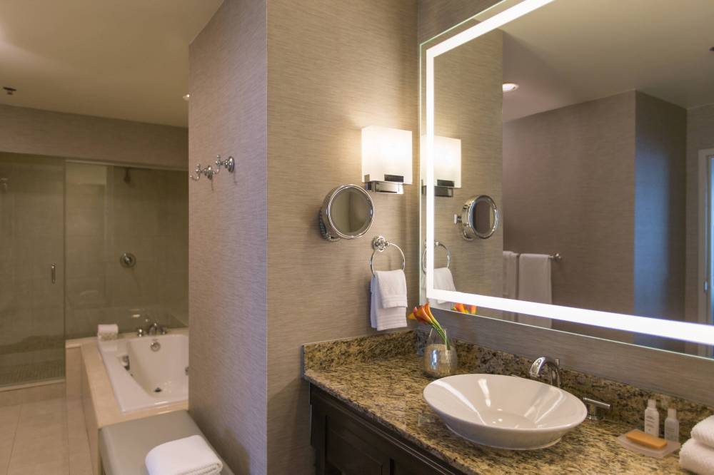 Renaissance Tampa International Plaza Hotel 5