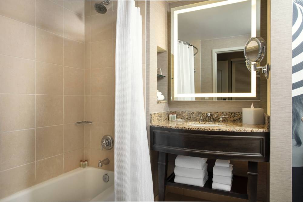 Renaissance Tampa International Plaza Hotel 3