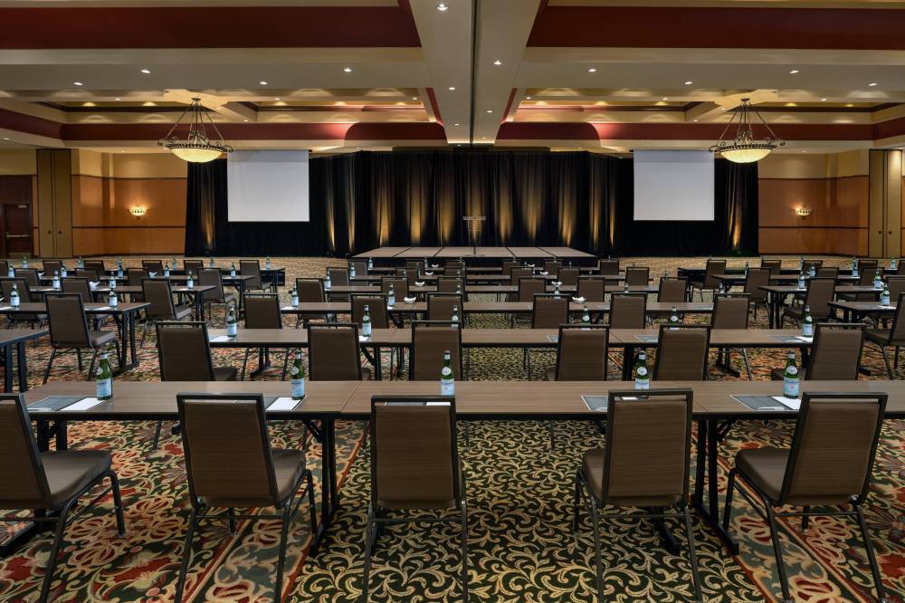 Renaissance Tulsa Hotel And Convention Center 2