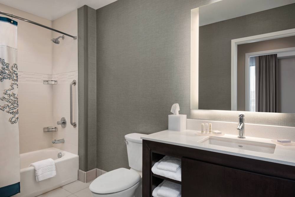 Guest Room Bathroom
