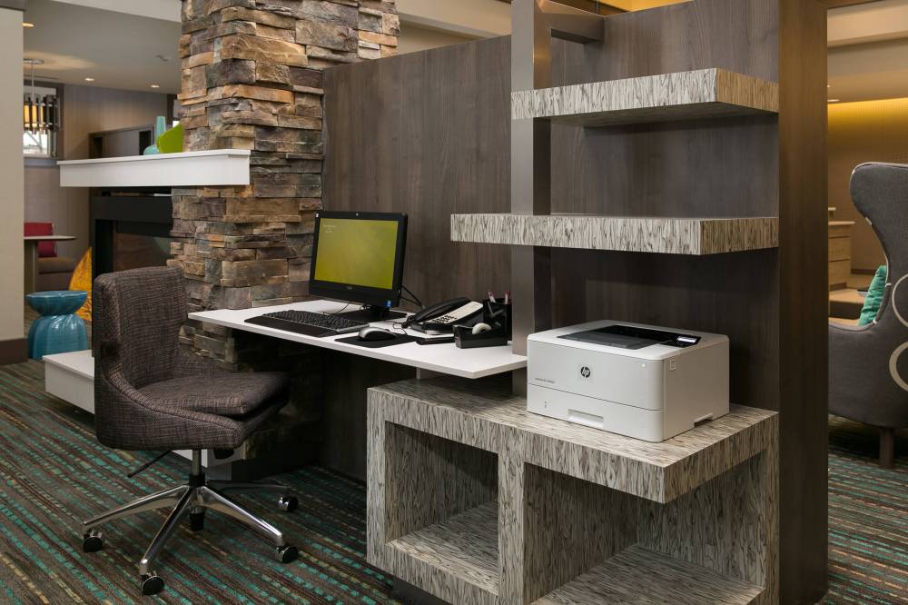 Residence Inn By Marriott Kansas City At The Legends 3