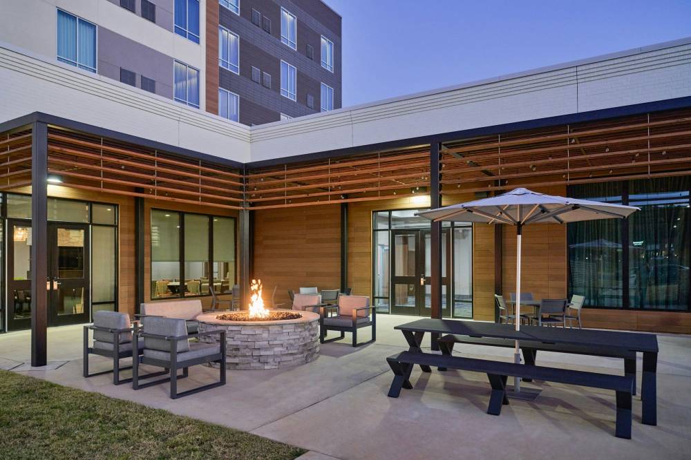 Residence Inn By Marriott Madison 5