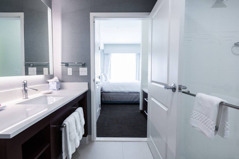 Studio Suite - Bathroom