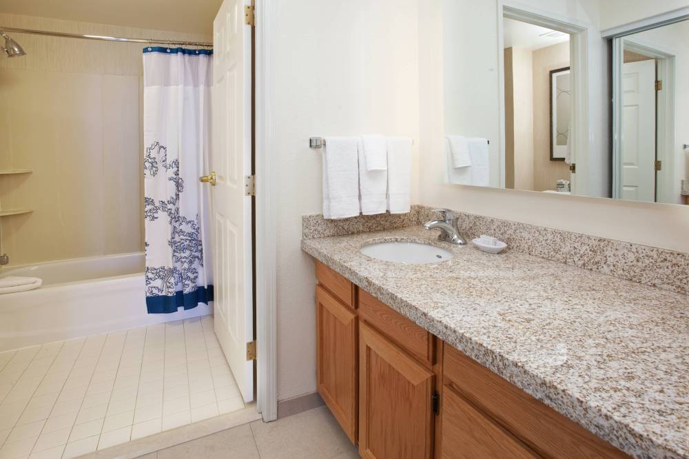 Suite Bathroom