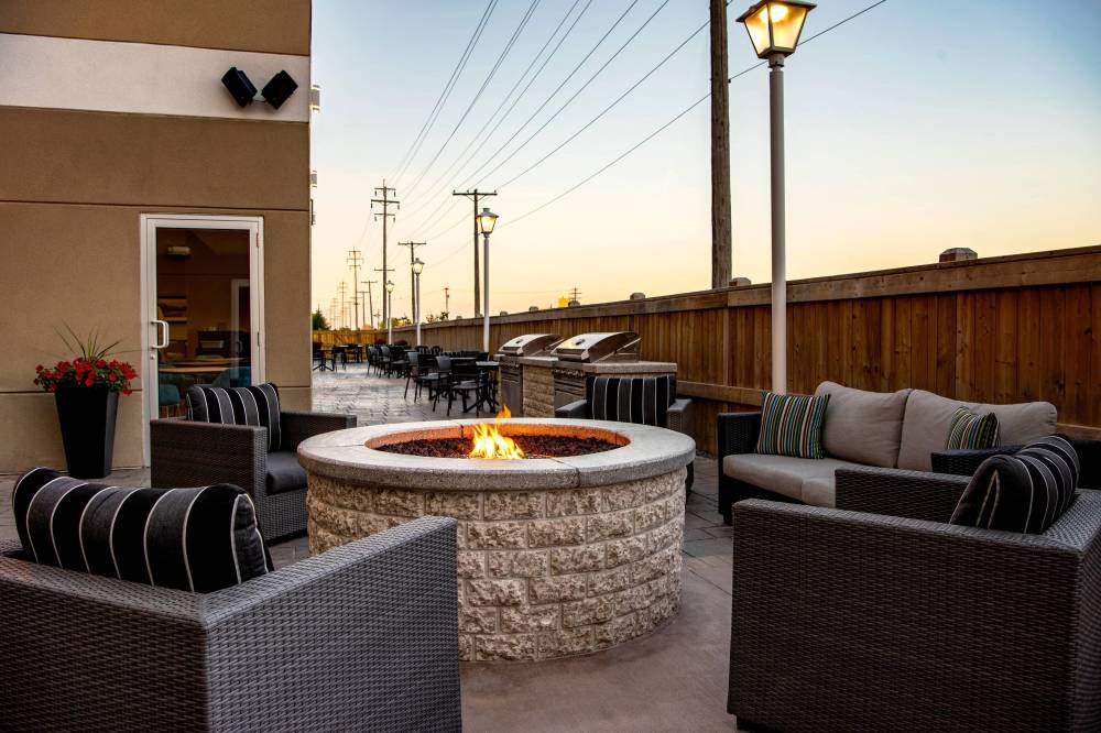 Residence Inn By Marriott Winnnipeg Airport 10