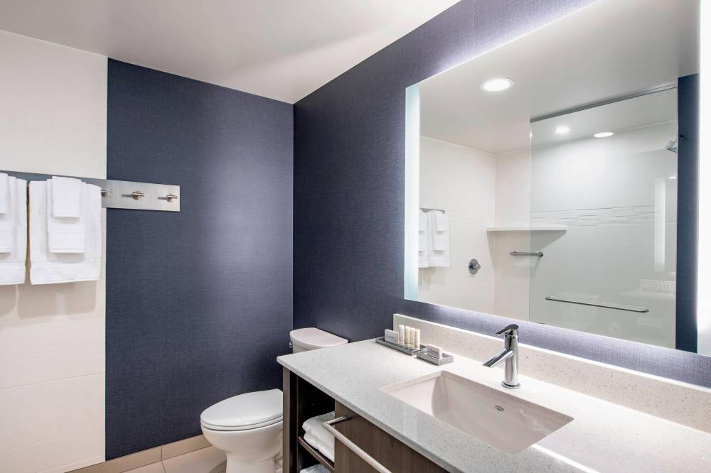 Residence Inn By Marriott Winnnipeg Airport 2