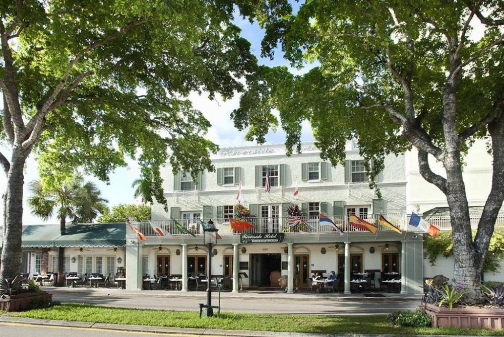 Riverside Hotel 2
