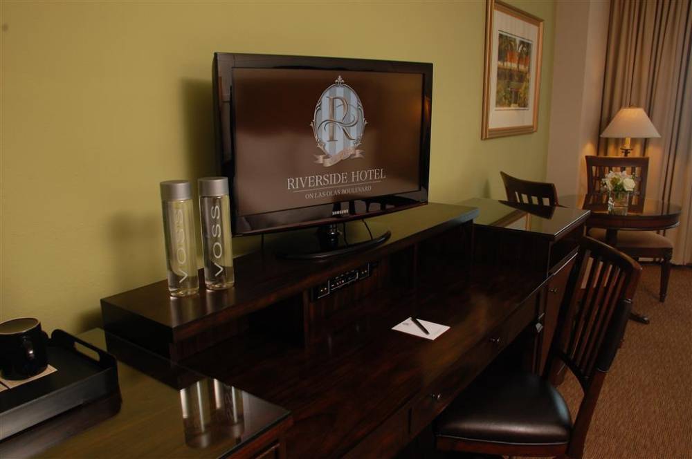 Riverside Hotel 5