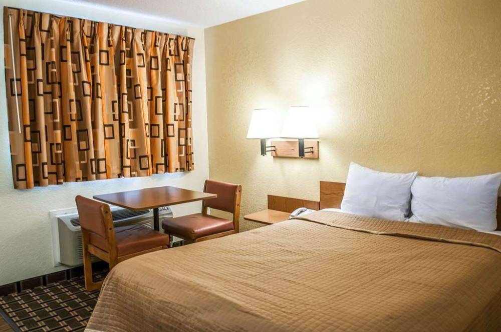 Rodeway Inn Albuquerque West 10