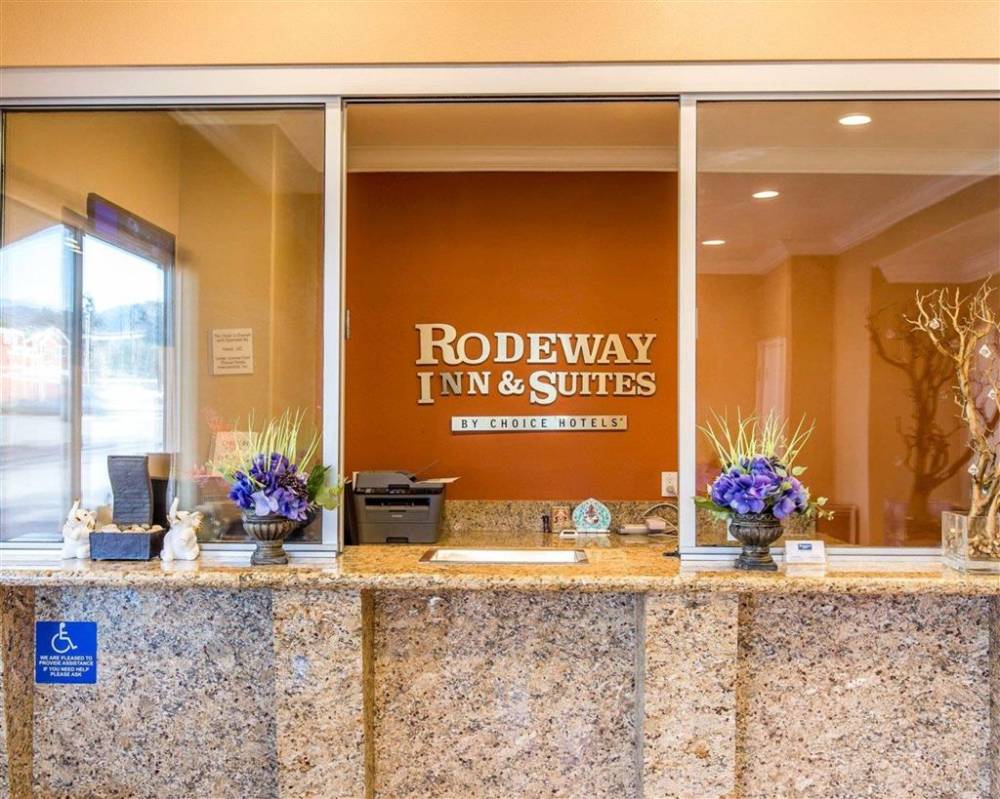 Rodeway Inn And Suites 4