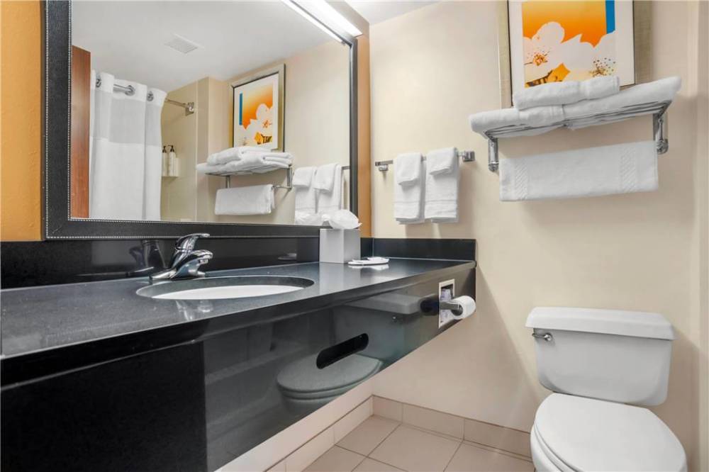 Rodeway Inn Pensacola 8