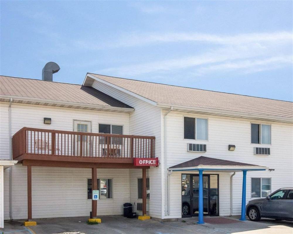 Rodeway Inn 1