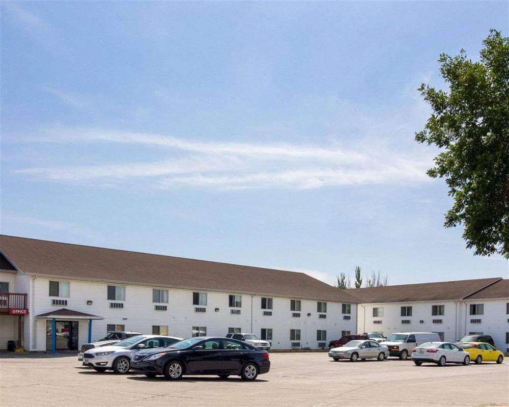 Rodeway Inn 4