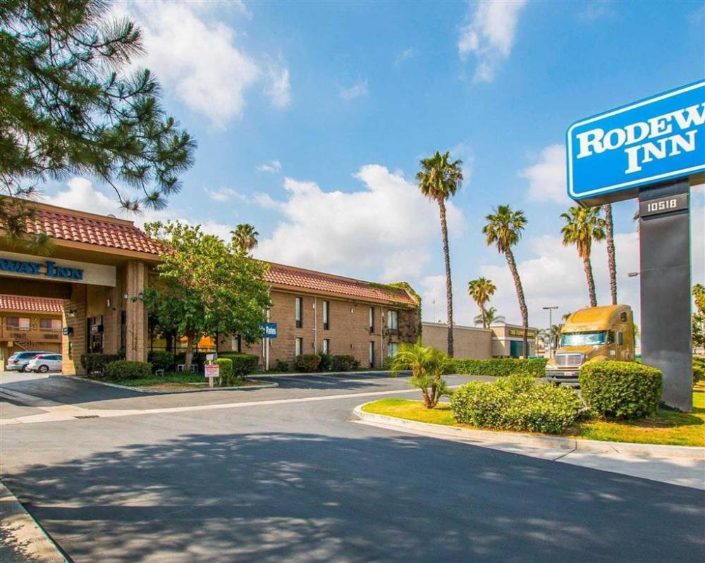 Rodeway Inn 1