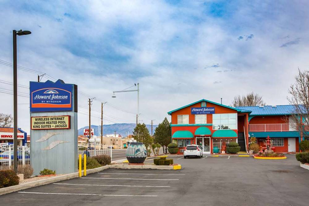 Sandia Peak Inn Old Town Abq, A Howard Johnson By Wyndham 2