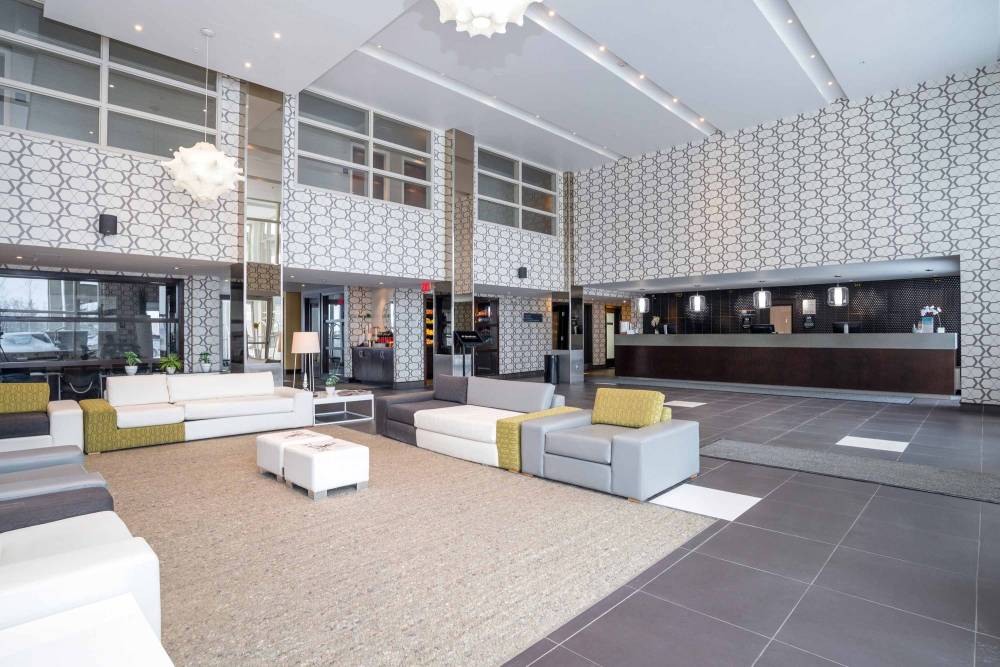Sandman Hotel & Suites Calgary South 6