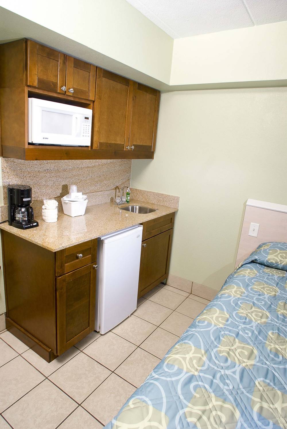 Schooner Inn 2