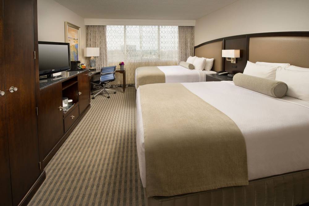 Queen/Queen Guest Room