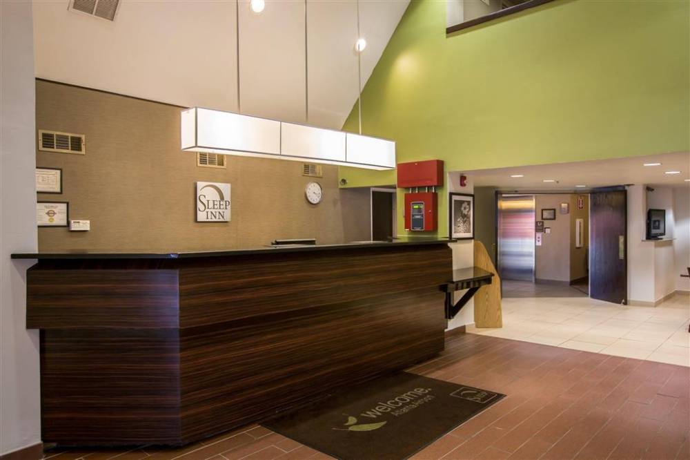 Sleep Inn Airport 4