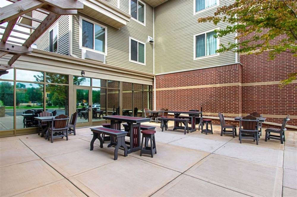 Sleep Inn And Suites 2