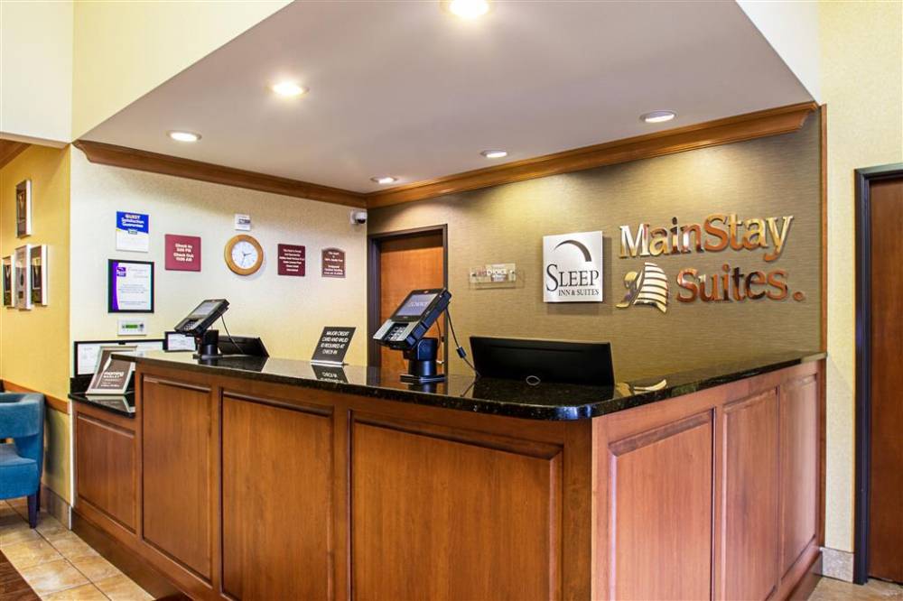 Sleep Inn And Suites 9