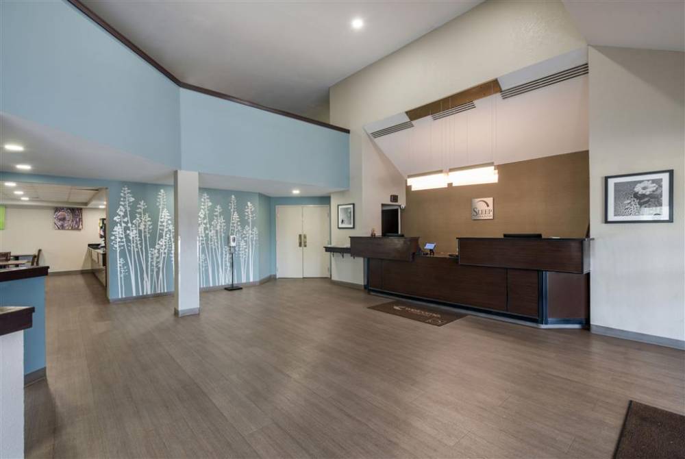 Sleep Inn And Suites 9