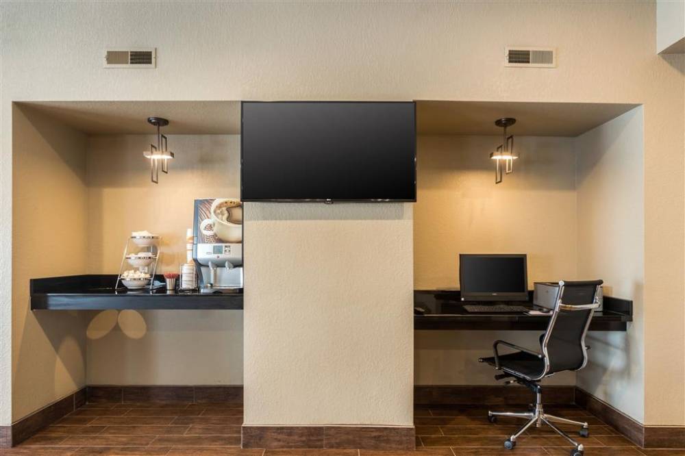 Sleep Inn And Suites West Des Moines Near Jordan Creek 7