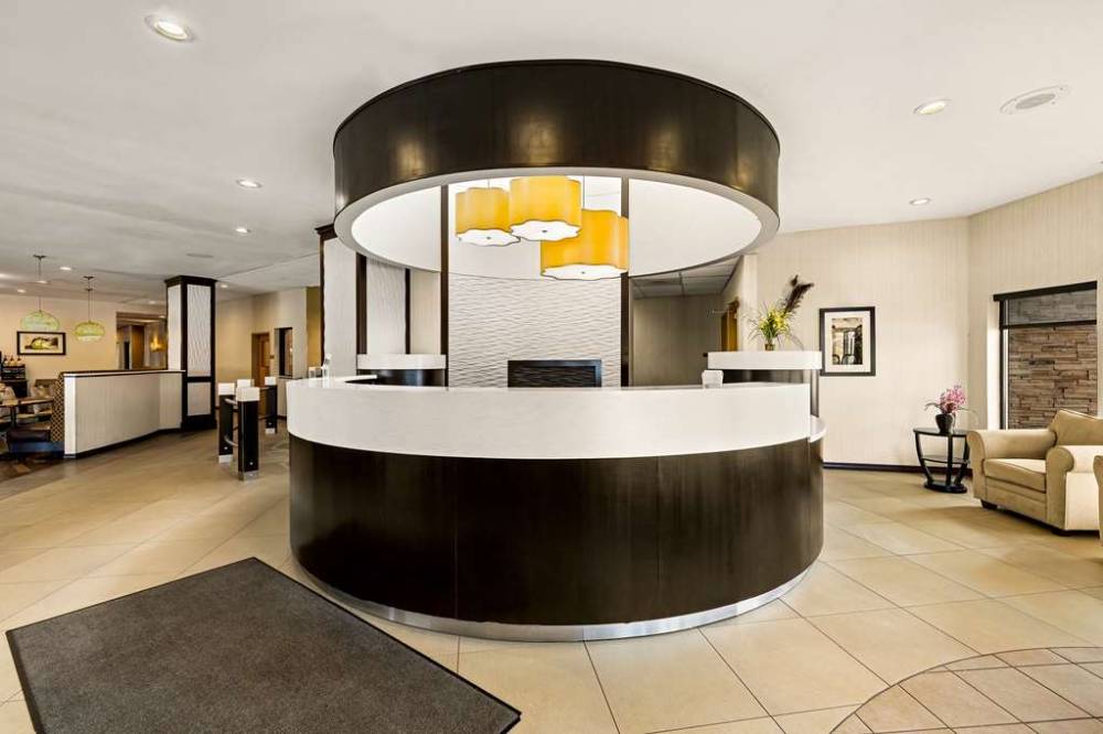 Sonesta Essential Indianapolis Airport 4