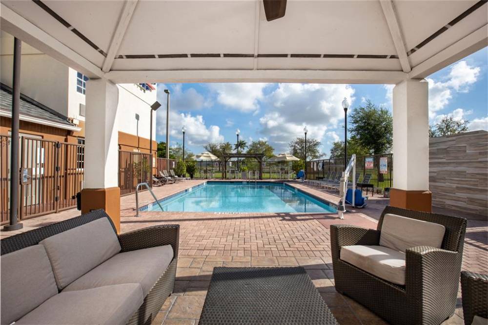 Sonesta Simply Miami Airport 2