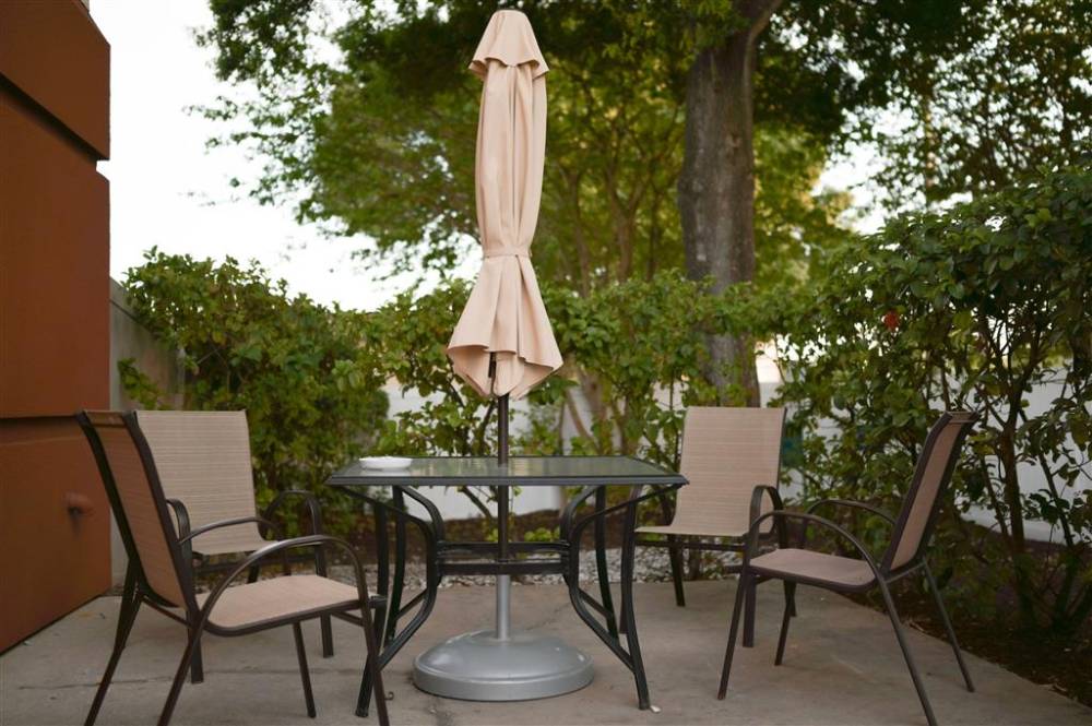 Sonesta Simply Suites Clearwater 8