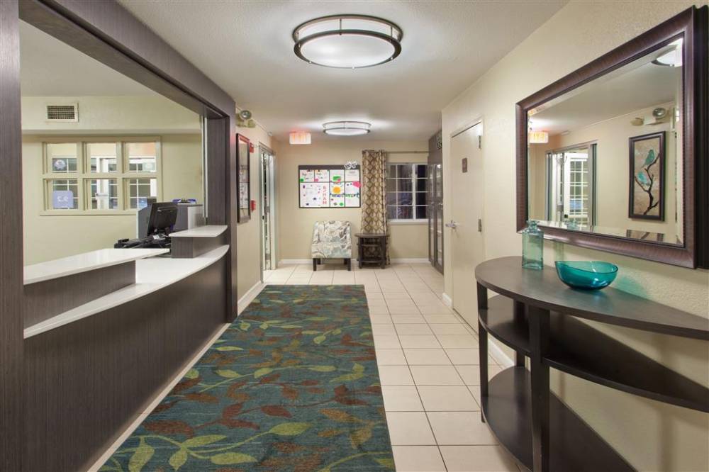 Sonesta Simply Suites Oklahoma City Airport 2