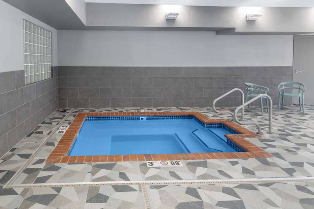 Spark By Hilton Lansing 3