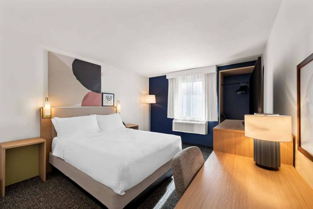 Spark By Hilton Norfolk 6