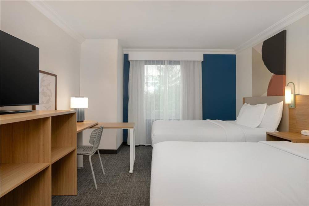 Spark By Hilton Rahway 7