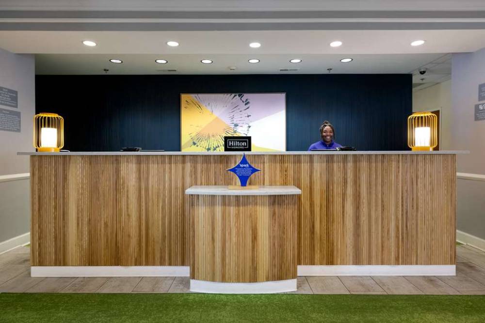 Spark By Hilton Savannah Airport 2