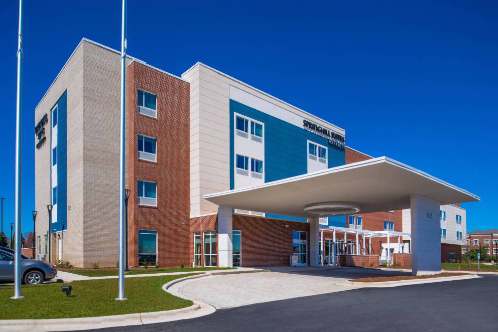 Springhill Suites By Marriott Greensboro Airport 4