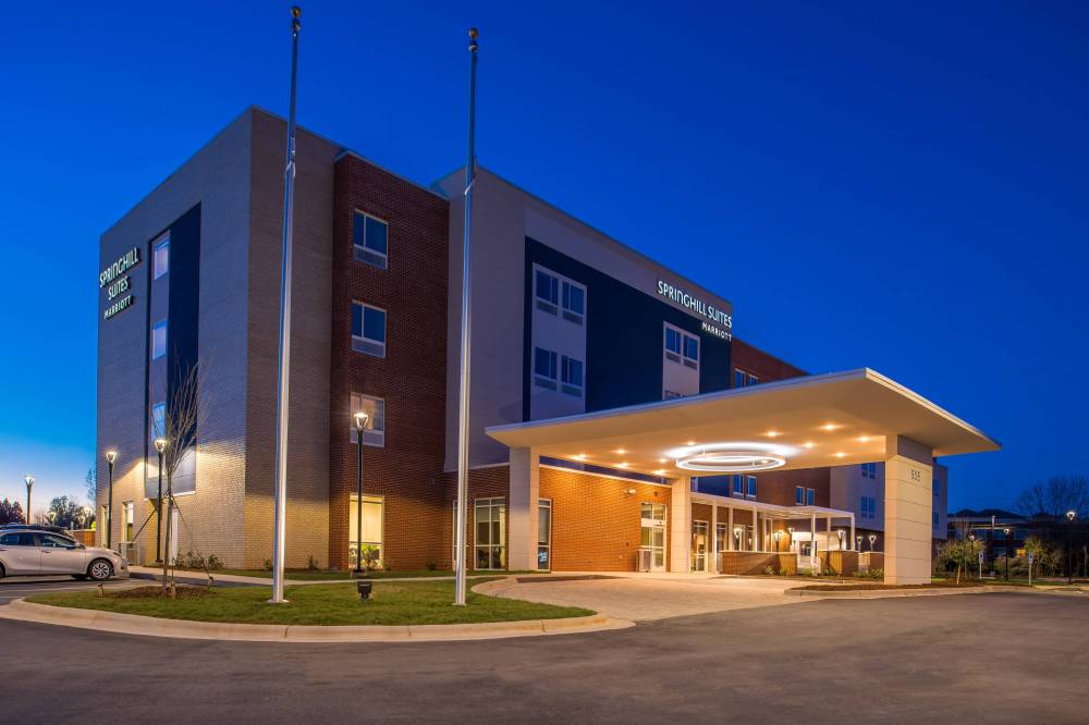 Springhill Suites By Marriott Greensboro Airport 3