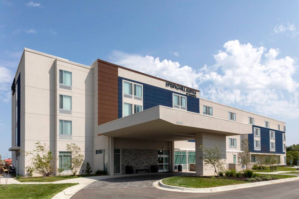 Springhill Suites By Marriott Kansas City Airport 4