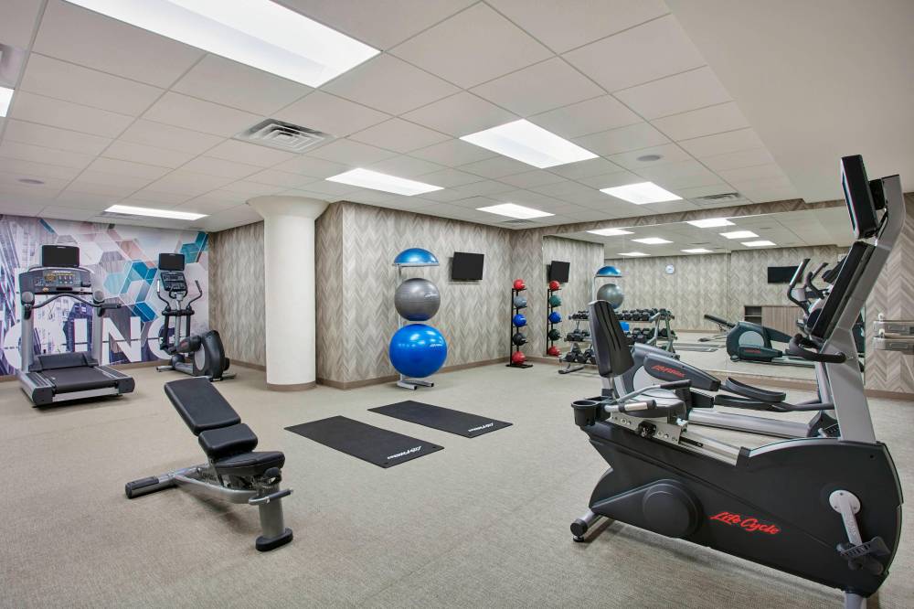 Springhill Suites By Marriott Milwaukee Downtown 7